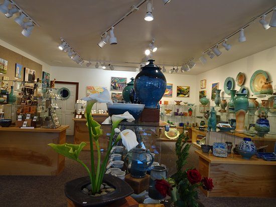 Amphora Gallery
